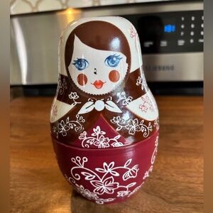 Temp-Tations by Tara Leigh floral lace Nesting doll measuring cups-cranberry